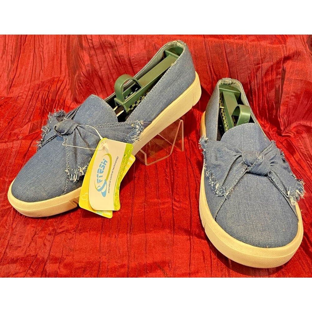 Womens NWT Baretraps "Britta" Bow Tie Slip On Loafers Comfort Shoes sz 8M